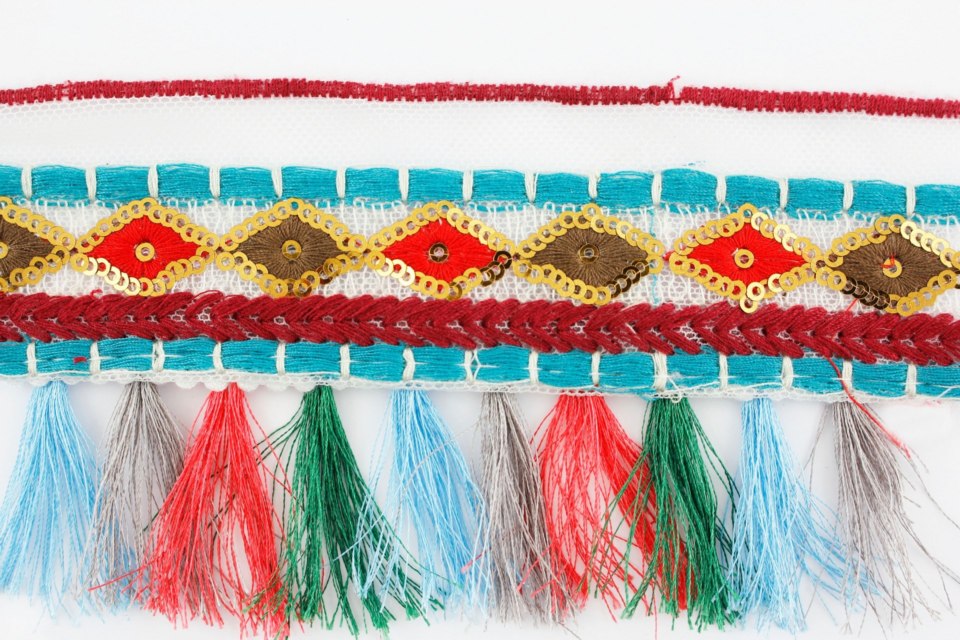 Trimming with tassels