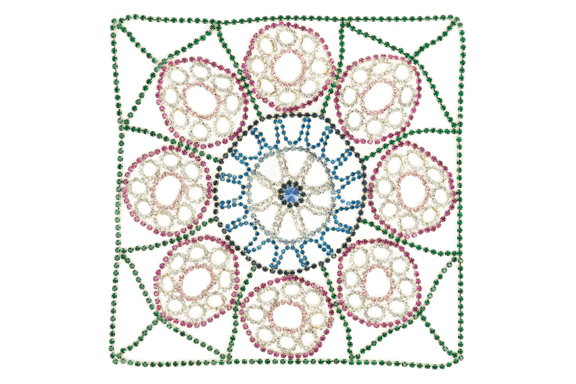 Processing rhinestone chain