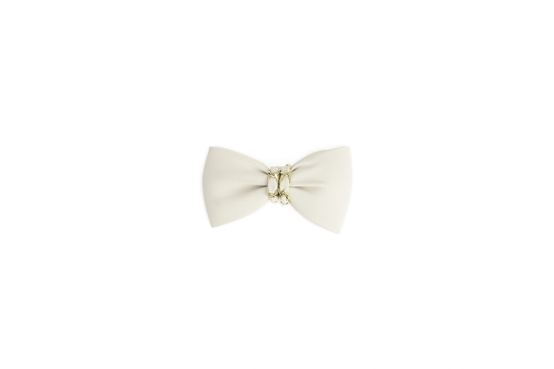 Bow with metal accessory