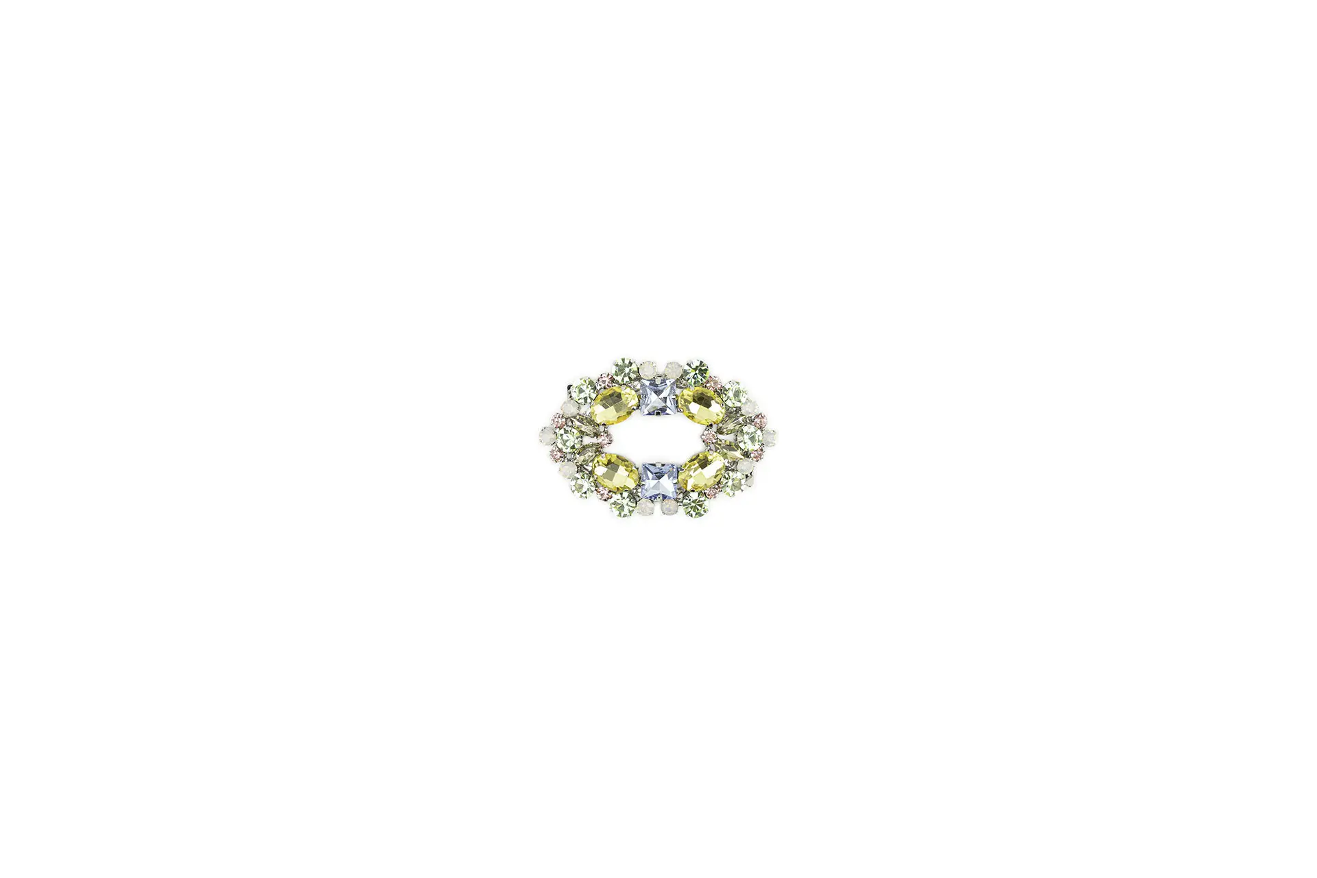 Guarnizione gioiello con pietre, strass e perle