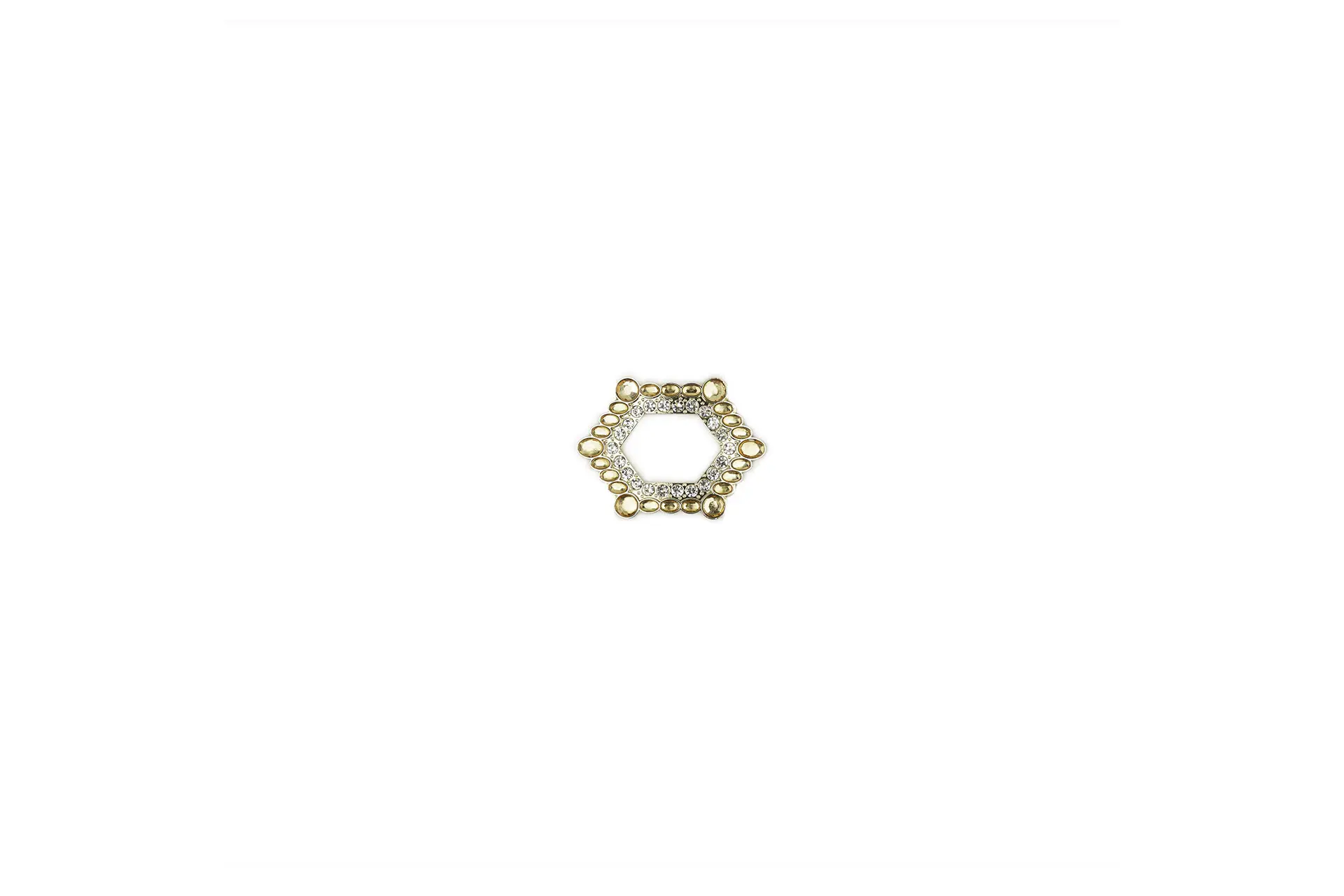 Guarnizione gioiello con pietre cabochon e strass