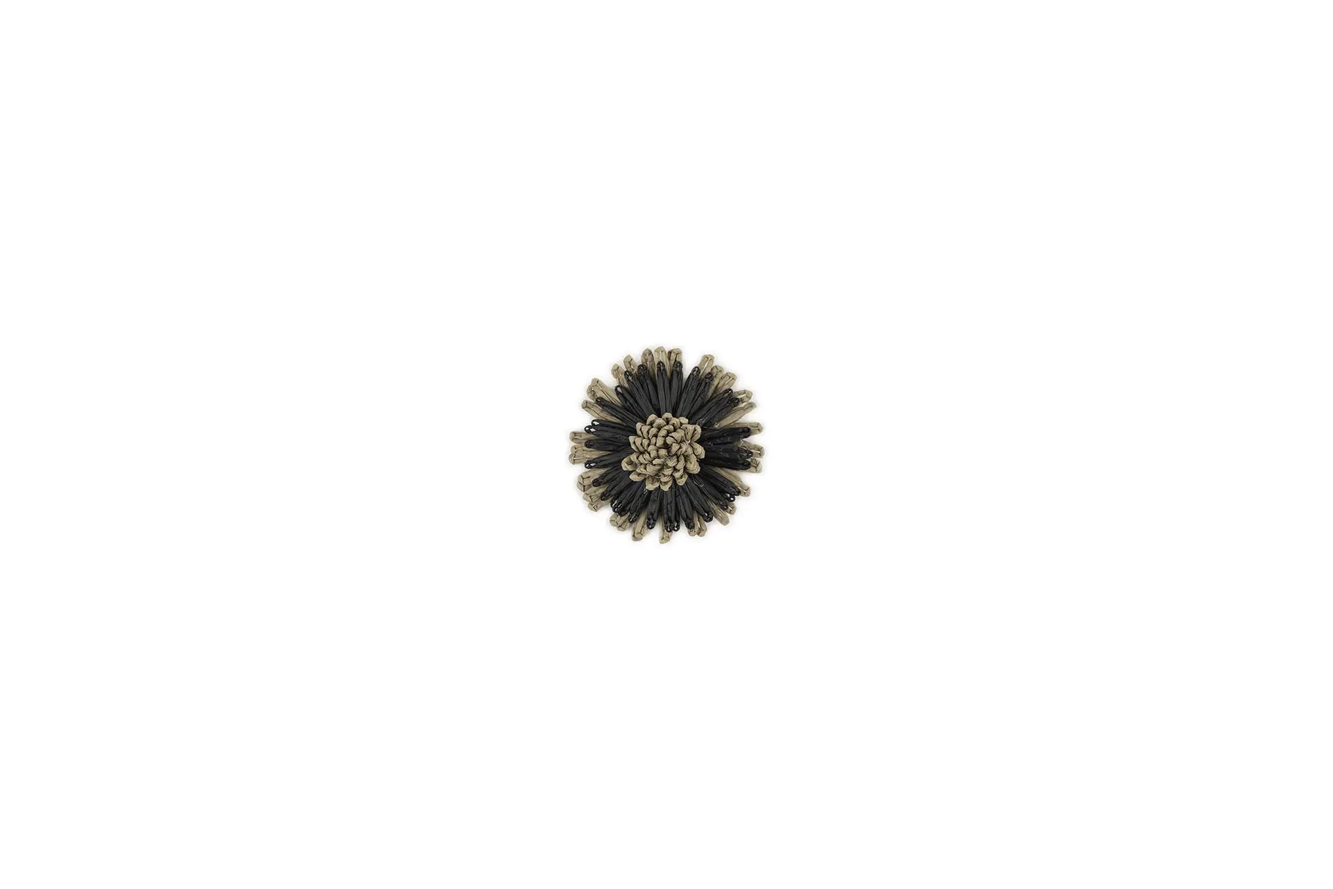 Fiore in rafia