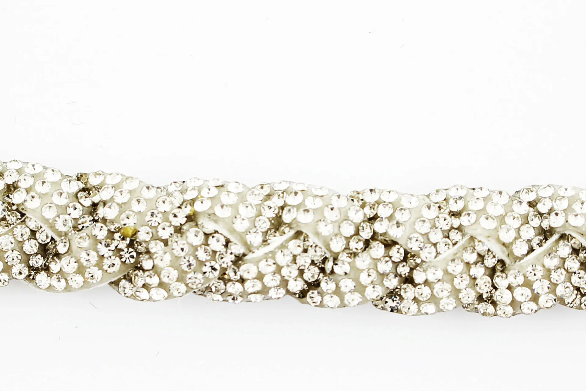 Passamaneria intrecciata con strass